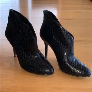 vince camuto booties